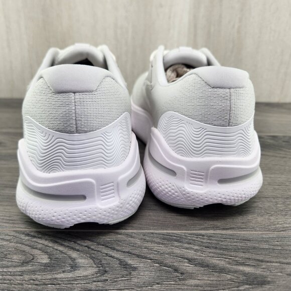 Athletic_Shoes